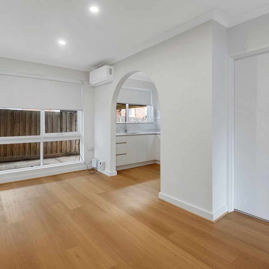 1/114 Wilson Street, Brunswick VIC 3056 - Photo 1