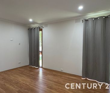 Freshly Renovated & Ready to Impress! - Photo 1