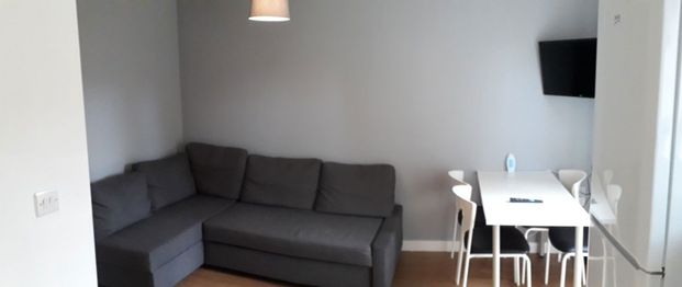 Kilby Mews, Central - Photo 1