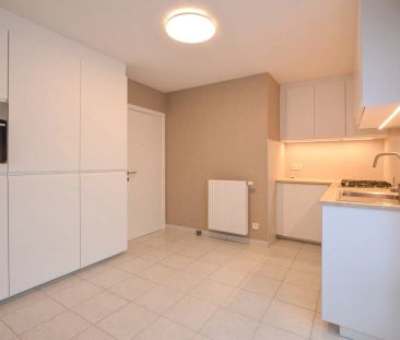 Gerenoveerd instapklaar appartement in het centrum van Oudenburg - Photo 6