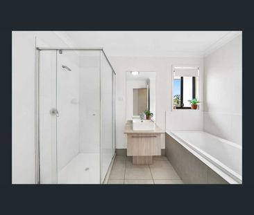 2/12 Christine Drive, Coomera, Qld 4209 - Photo 4