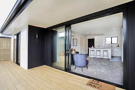 3 Bedroom Modern Town house in Georgetown - Photo 2