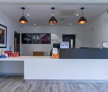1 bedroom in a flat share to rent - Photo 4