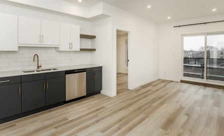 Kingston: Gold Accents – 710 Westminster - Photo 5