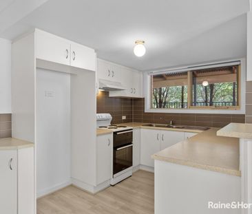 Stylish Townhouse In This Sought After Location!! - Photo 6