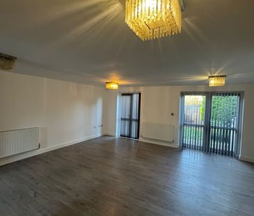 4 Bed Semi-Detached House, Woodside Grange Road, N12 - Photo 5