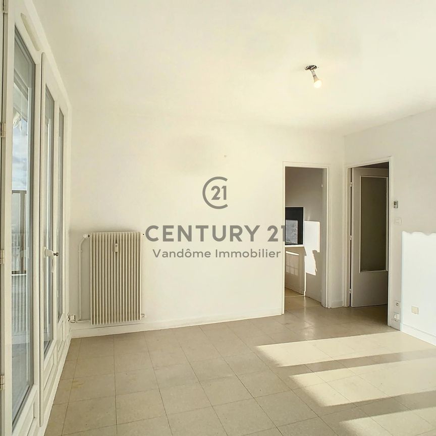 Location Appartement 2 pièces 45m² CREPY EN VALOIS 60800 - Photo 1