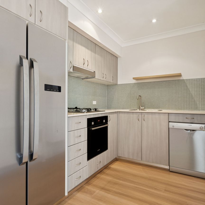 Comfortable & Conveniently Situated Two Bedroom Apartment - Photo 1