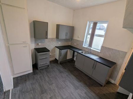 2 bedroom terraced house to rent - Photo 5