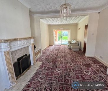 3 bedroom detached house to rent - Photo 2