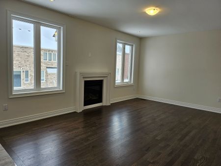 For Lease - 22 Watershed Gate Unit# upper, East Gwillimbury, Ontario - Photo 2