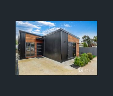 Townhouse Close to Hospital - Photo 5