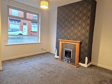 2 bedroom terraced house to rent - Photo 4