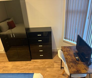 Room in a Shared House, Windsor Road, L13 - Photo 6