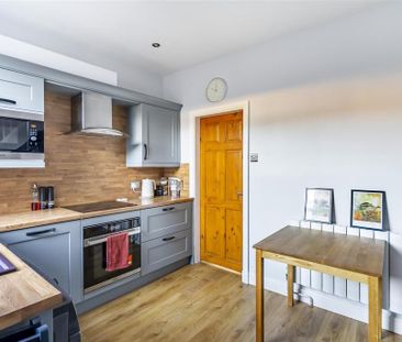 2 bedroom terraced house to rent - Photo 5