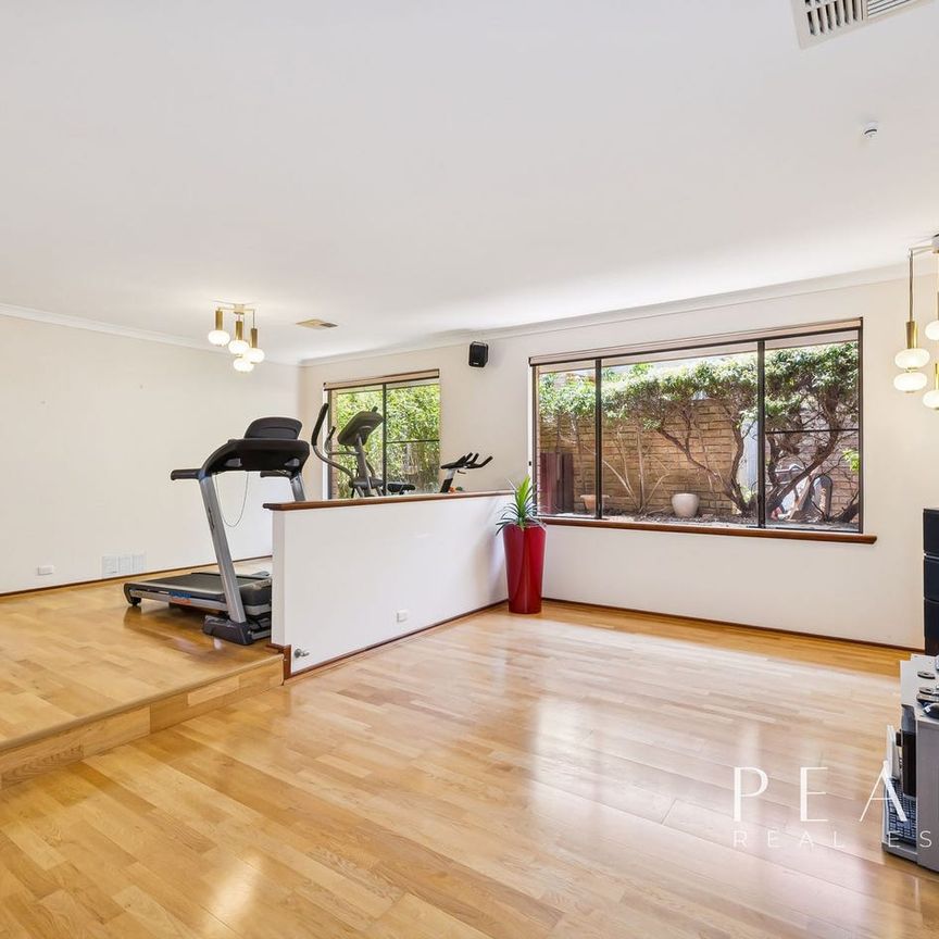 VIEWS, VIEWS, VIEW - Photo 1