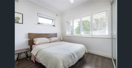 Family home with updated interiors - Photo 5