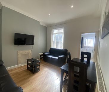3 bedroom terraced house to rent - Photo 2