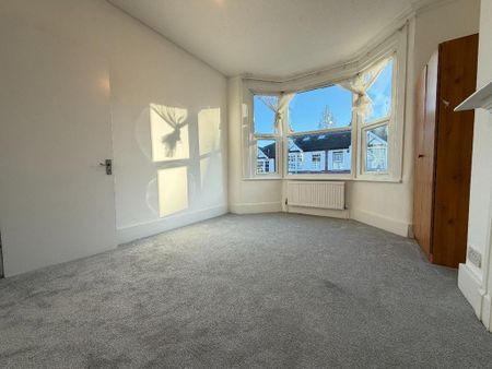 4 bedroom terraced house to rent - Photo 4