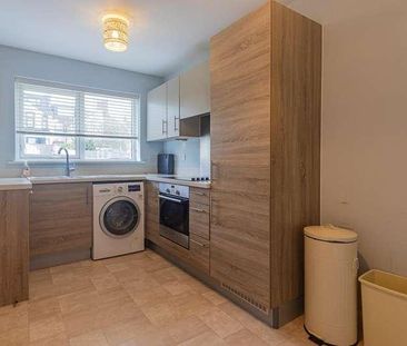 Trem Elai, Penarth, CF64 - Photo 1