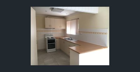 Townhouse in Town!! - Photo 4