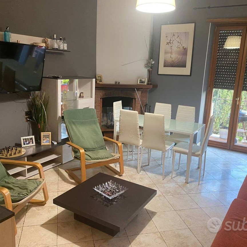 ACILIA CENTRO GIANO QUADRILOCALE ARREDATO Con BALC - Photo 1