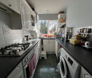2 bedroom maisonette to rent - Photo 3