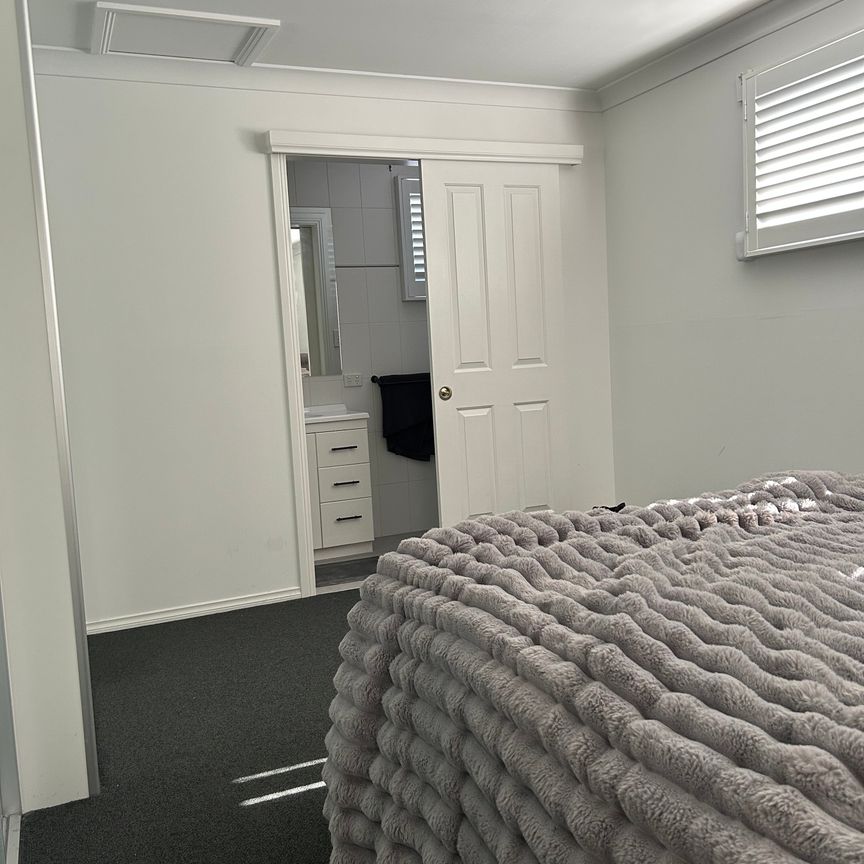 Henley Beach - Photo 1