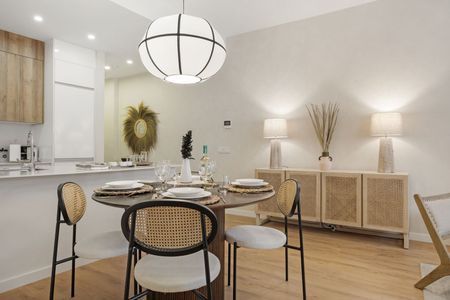 Middle Floor Apartment in Estepona - Photo 2