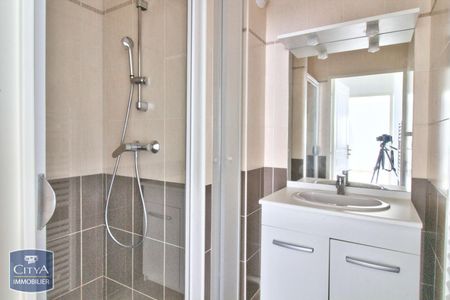 Location Appartement 4 pièces 83m² ST PRIEST EN JAREZ 42270 - Photo 5