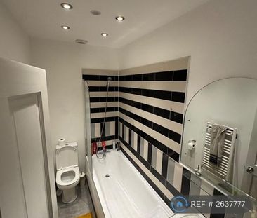 5 bedroom terraced house to rent - Photo 2