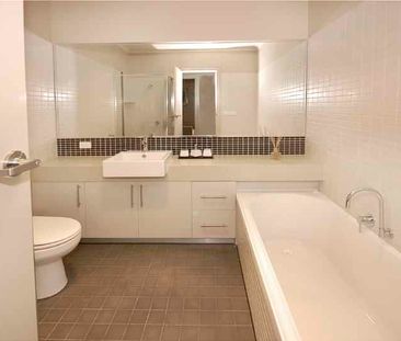 Room 3 (Non Ensuite) - Photo 2