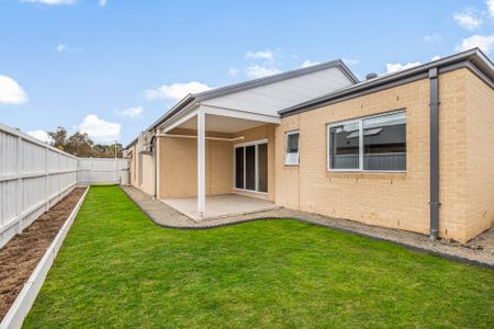 4-Bedroom Family Home in the Highly Sought-After Rosenthal Estate - Photo 3