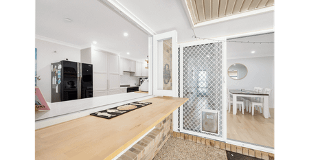 Coastal Hamptons Elegance in a Quiet Cul-de-Sac - Walk to the Beach! - Photo 2