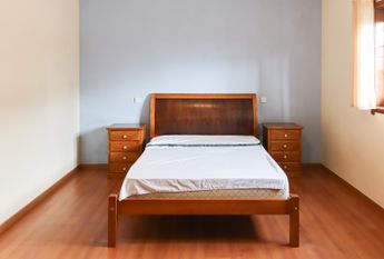 Floor of 2 bedroom villa, partially furnished and semi equipped in Requeixo!