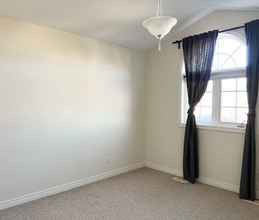 For Lease - 281 Winterberry Boulevard, Thorold, Ontario - Photo 5