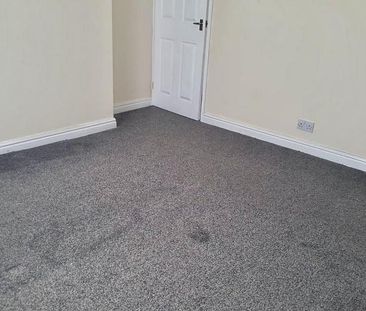 2 bedroom end of terrace house to rent - Photo 6