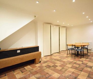 1 bedroom mews to rent - Photo 2