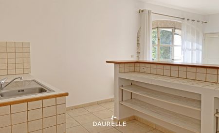 Location Appartement 2 pièces 53m² CHATEAURENARD 13160 - Photo 4