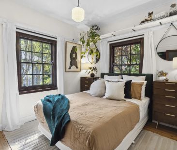 Charming Character-Filled Garden Home - Photo 5