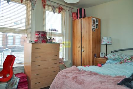 298 Hubert Road - Photo 4