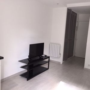 Location Appartement 1 pièce 19m² - Photo 2