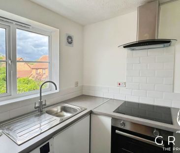 Hove Close, Grays, RM17 - Photo 4