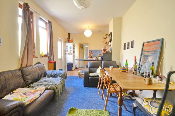 5 bedroom house to rent - Photo 1