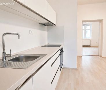 Pronájem bytu 2+1 85 m² - Photo 2