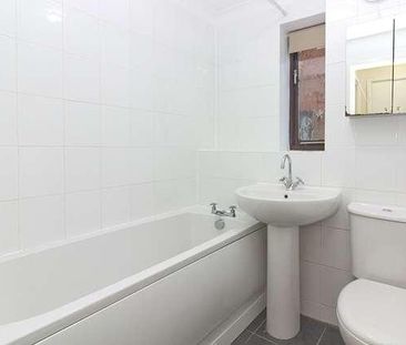 Walnut Tree - Bedroom Ground Floor Maisonette, MK7 - Photo 6