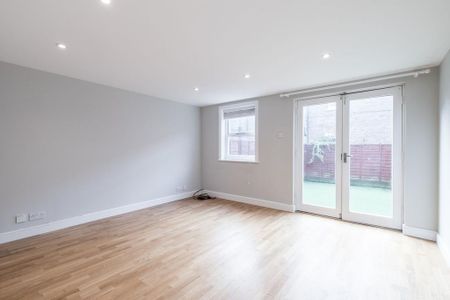 2 bedroom ground floor flat to rent - Photo 2