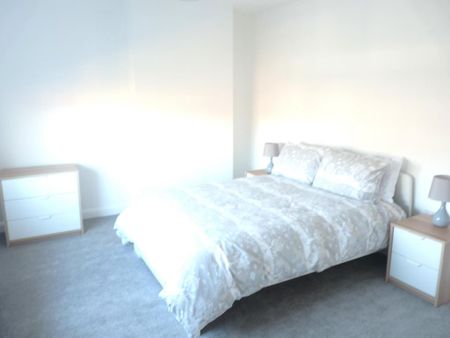 2 bedroom semi-detached house to rent - Photo 5