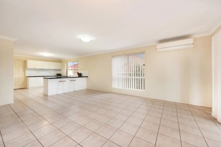 16 Pembridge Place, Carindale. - Photo 2