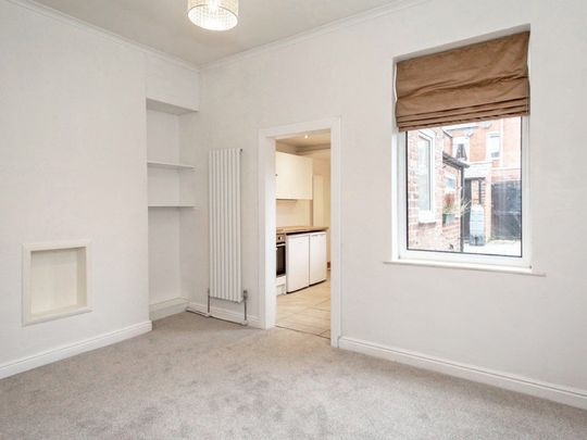 2 bedroom terraced house to rent - Photo 1